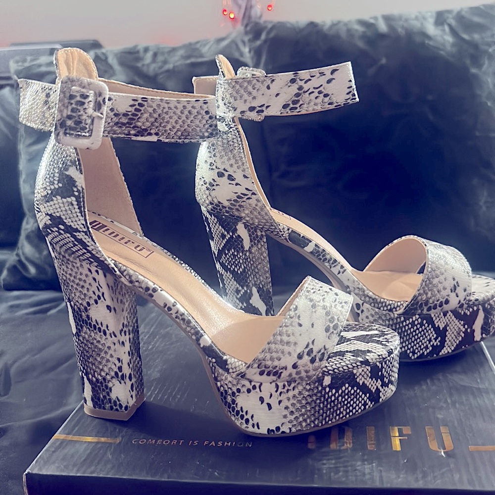 Snake skin comfort heels